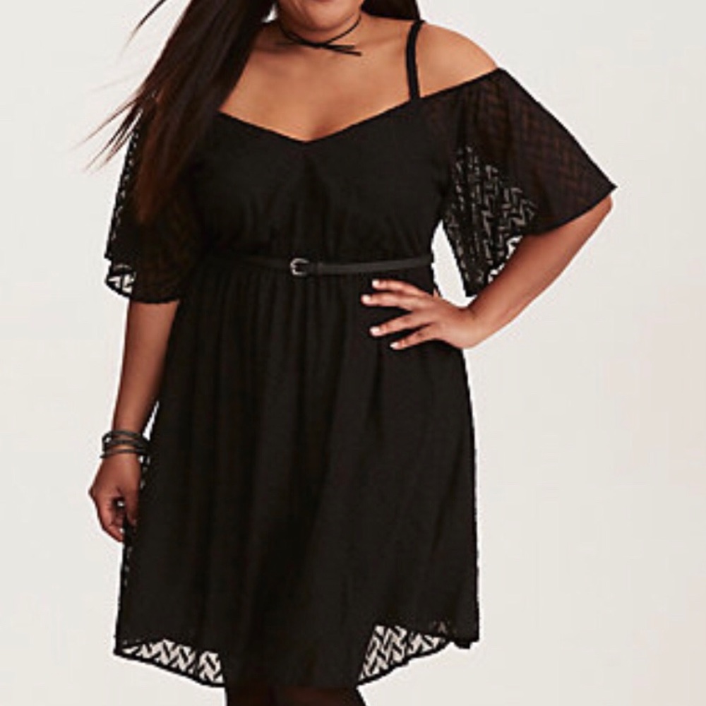 Torrid Plus Size Black Textured Off Shoulder Dress - Picture 1 of 8
